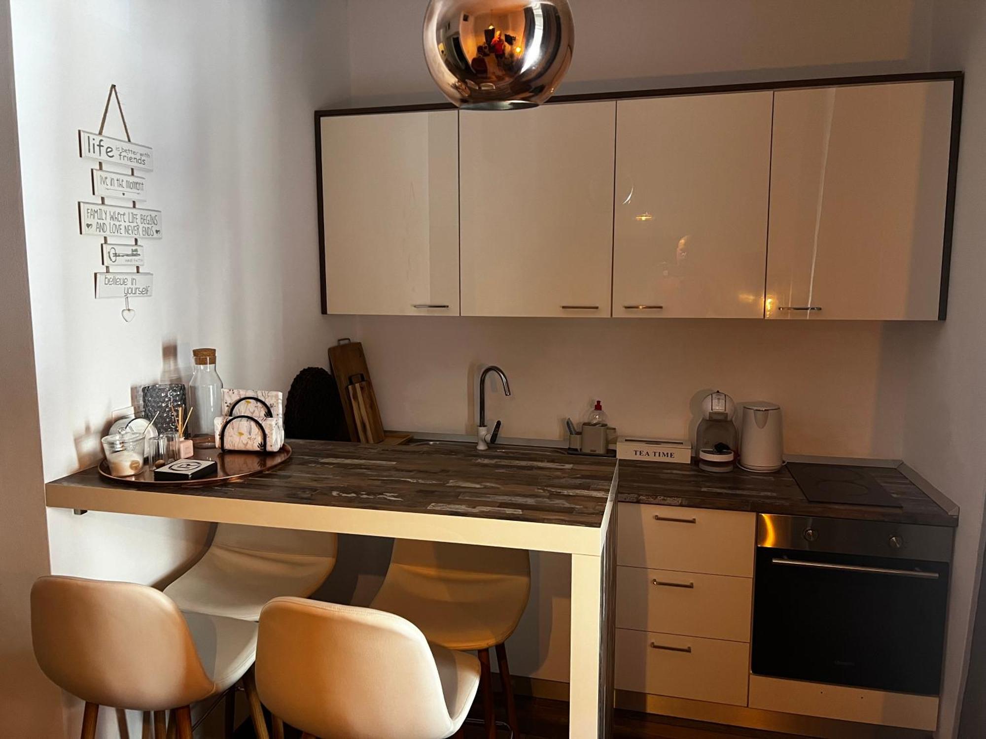 Apartment Center 4